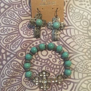 Ear rings and a matching bracelet